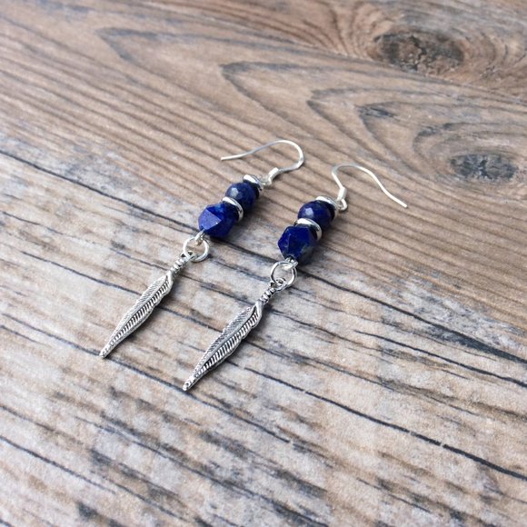 Boho Feather earrings with Lapis Lazuli - Picture 2 of 6